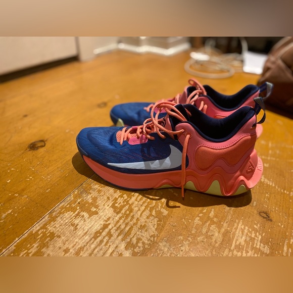 Giannis Freak 3 - Picture 8 of 10